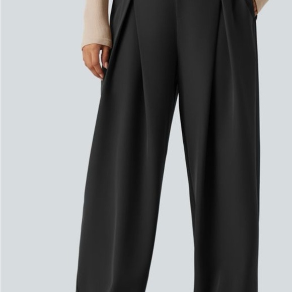 HALARA Black Wide-Leg Pleated Trousers with Belt - Picture 8 of 8